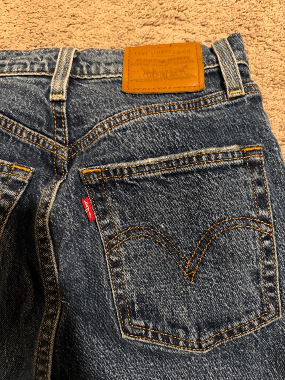 Levi’s Ribcage Straight Ankle Jeans - Picture 6 of 6